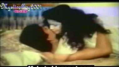 380px x 214px - Hot Desi Sex Aunty Boobs Video indian sex videos at rajwap.me