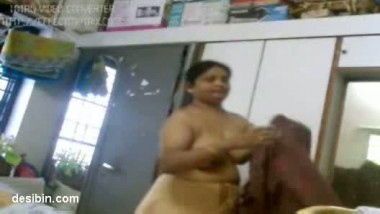 Wifedresschange - Aunty Changing Her Dress Captured porn indian film