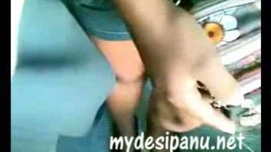 380px x 214px - Desi Girl Trying To Touch Dick In Running Train Mms porn indian film