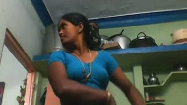 380px x 214px - South Indian Aunty Caught By Devar During Changing porn indian film