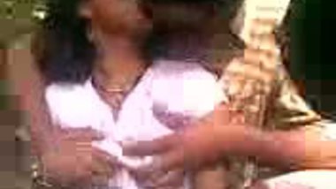 Gujarati Schoolgirl Fucked In Picnic - Tamil College Girl Outdoor Sex With Lover In College Picnic porn ...