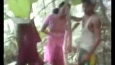 Jangal Me Gadi Porn - Jungle Mein Mangal With The Village Aunty porn indian film