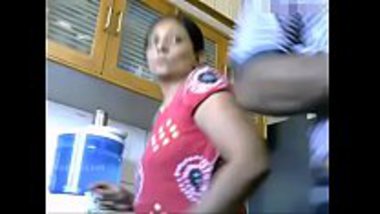 Sexy Punjabi aunty banged nicely in the kitchen