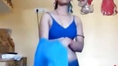 Telugu Dress Chang Videos - Desi Telugu Aunty Dress Change Video porn indian film