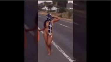 Sexy Marwadi Girl Pinky Walking Naked On Road porn indian film