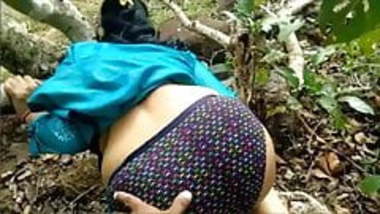 Outdoor Toilet Xxx Video - Indian Village Girl Pissing Toilet Sex Videos indian sex videos at ...