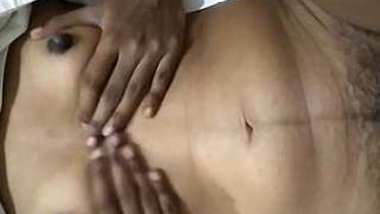 Cute Indian Aunty Exposing Her Boobs , Hairy Pussy On Cam